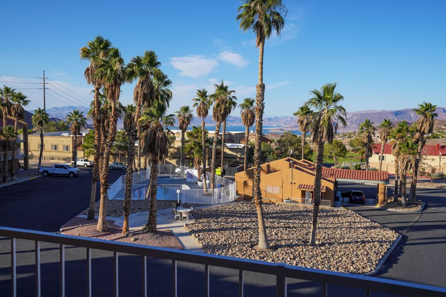 Lake Mead Inn