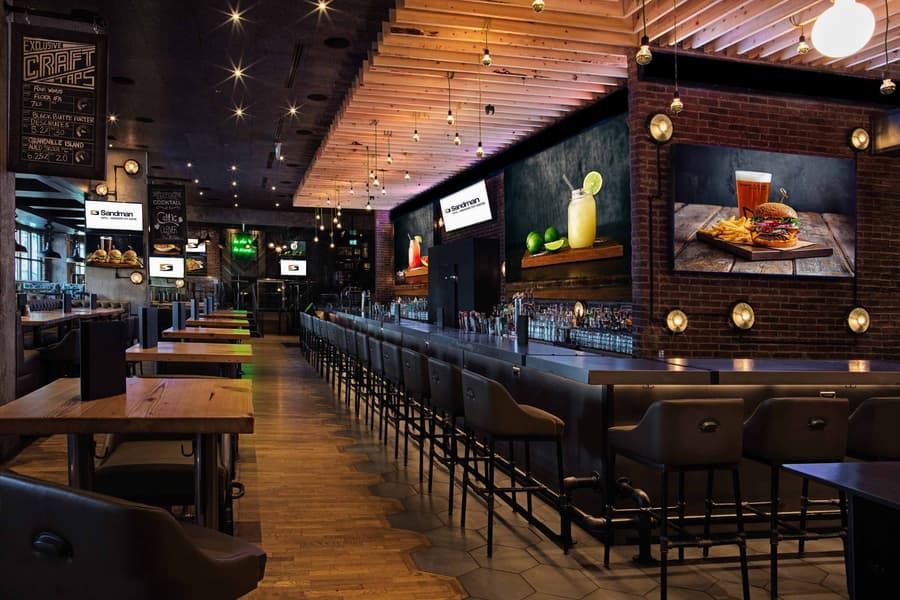 Sandman Signature Vancouver Downtown Hotel