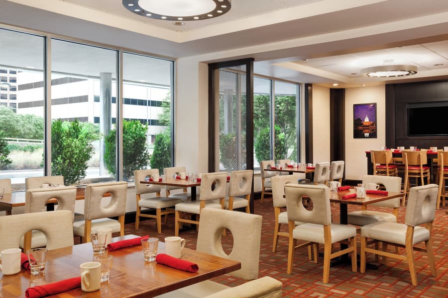 Holiday Inn National Airport/Crystal City by IHG