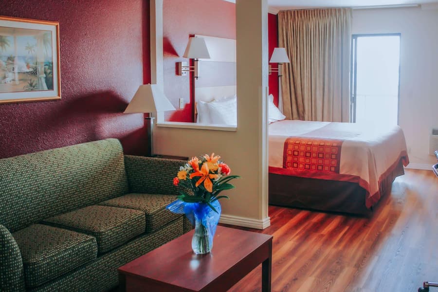 Rodeway Inn & Suites Lake Havasu City