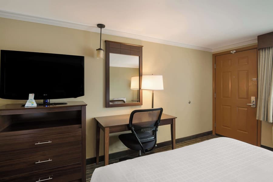 Best Western Holiday Hotel