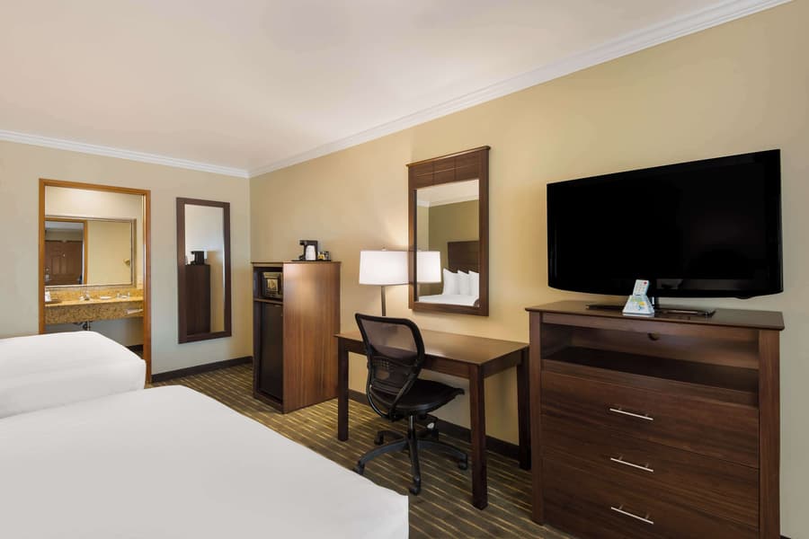 Best Western Holiday Hotel