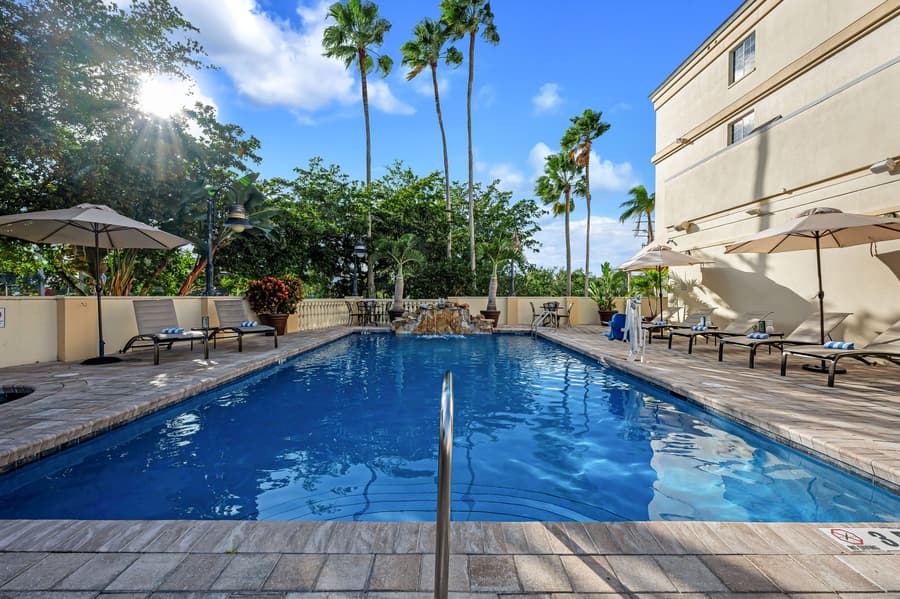 Bayfront Inn Fifth Avenue