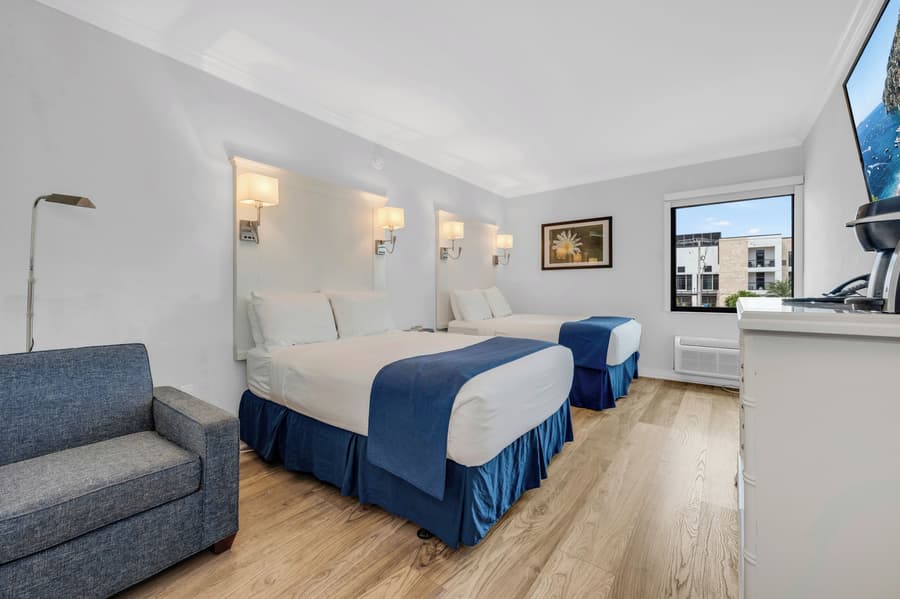 Bayfront Inn Fifth Avenue