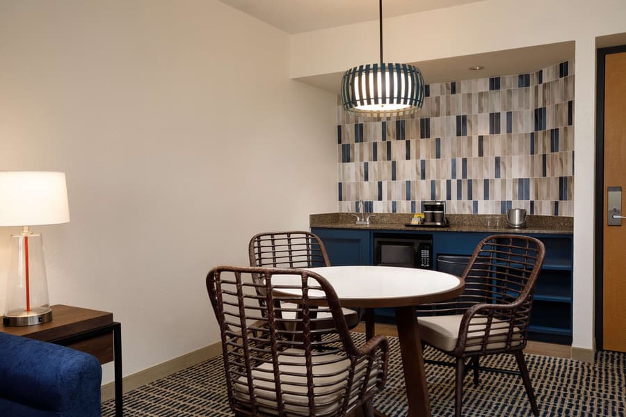 DoubleTree Suites by Hilton Orlando - Disney Springs® Area