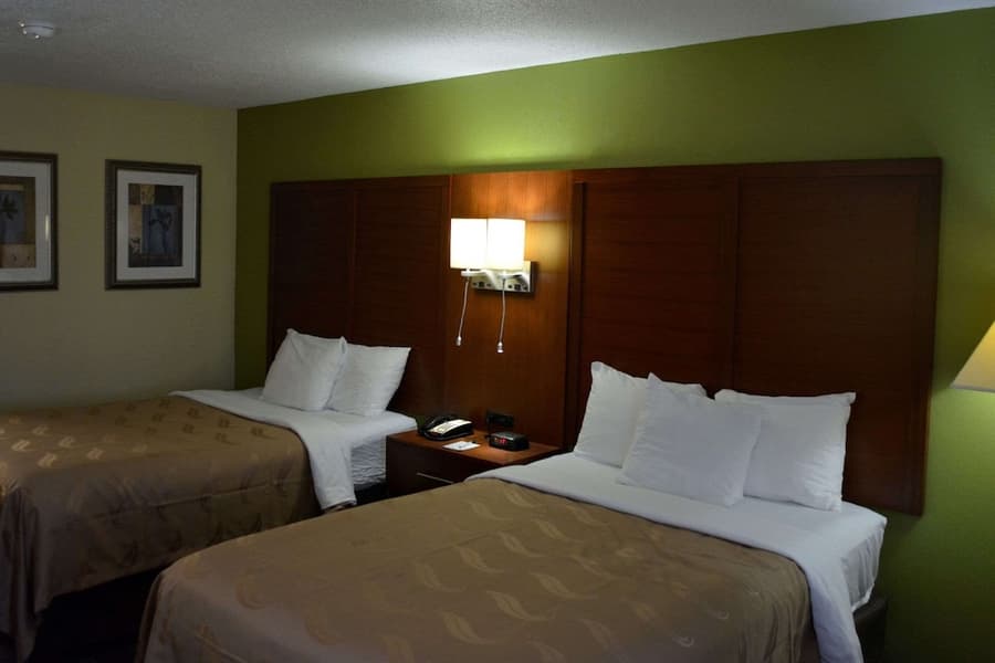 Quality Inn Savannah Midtown