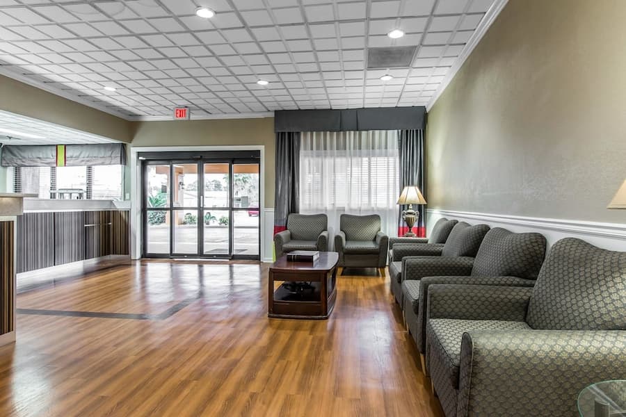 Quality Inn Savannah Midtown