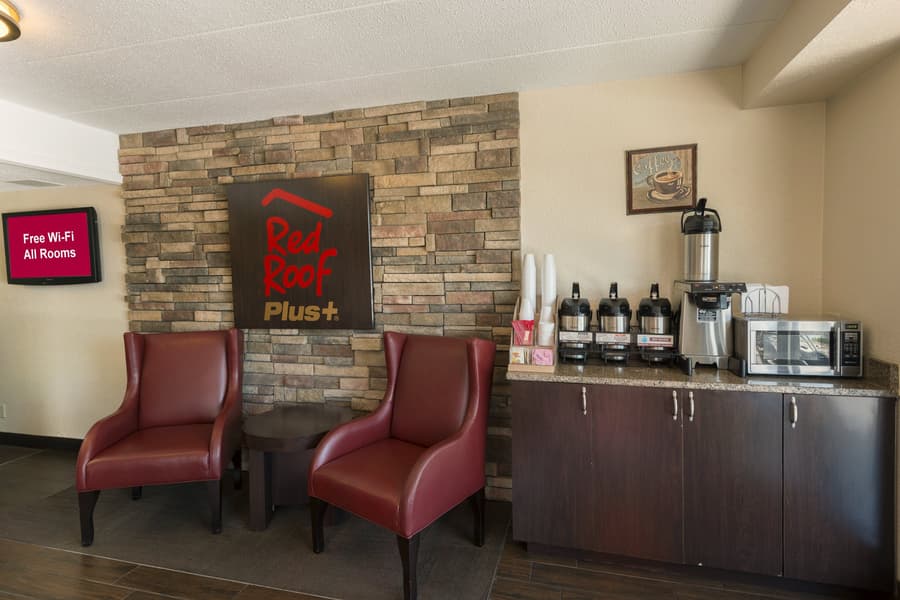 Red Roof Inn PLUS+ St Louis - Forest Park/ Hampton Ave 