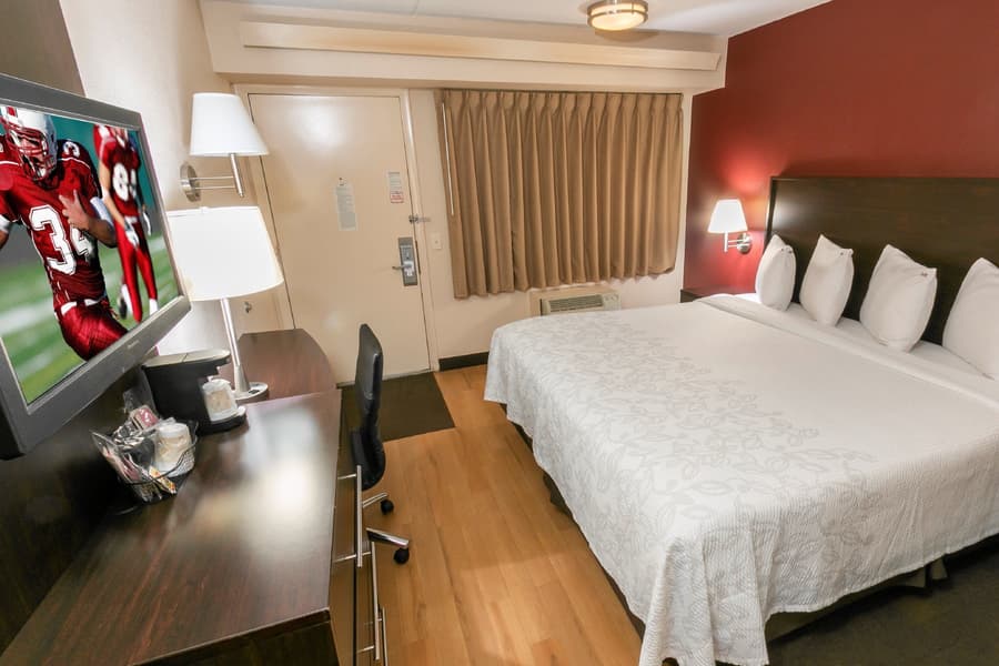 Red Roof Inn PLUS+ St Louis - Forest Park/ Hampton Ave 