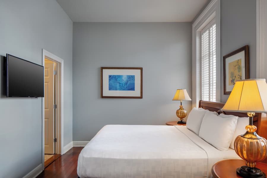 New Orleans Courtyard Hotel and Suites by the French Quarter