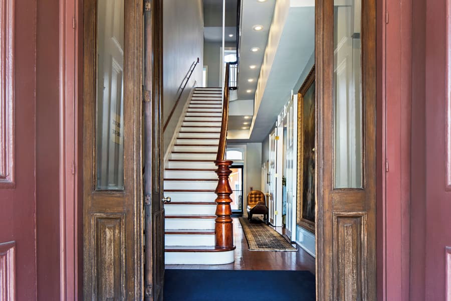 New Orleans Courtyard Hotel and Suites by the French Quarter