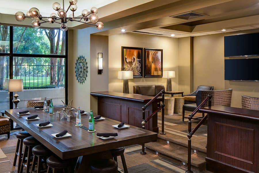 Embassy Suites by Hilton Dallas Love Field