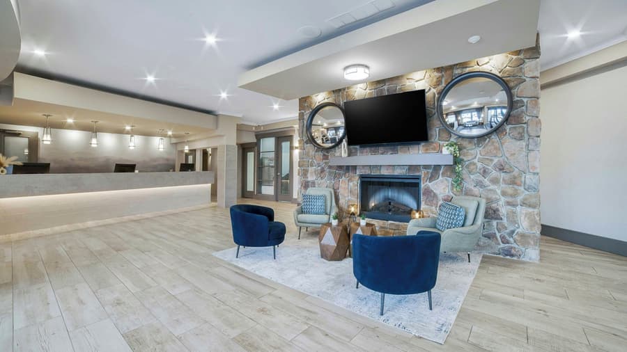Sandman Hotel & Suites Kelowna