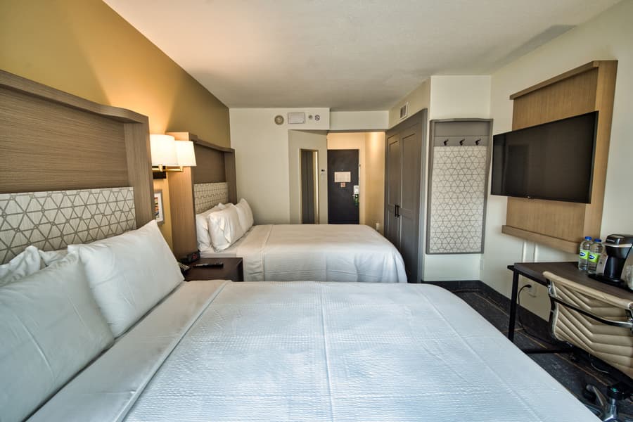 Holiday Inn Toronto Downtown Centre by IHG