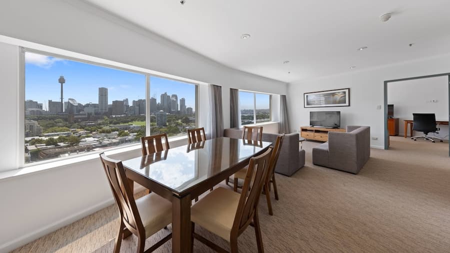 Holiday Inn Sydney Potts Point by IHG