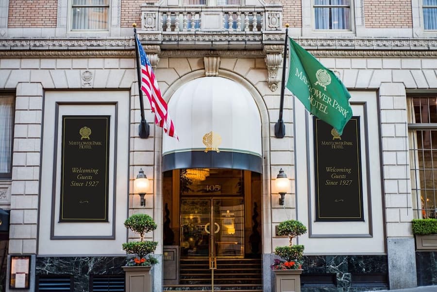 Mayflower Park Hotel