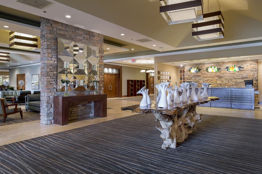 DoubleTree by Hilton Collinsville - St. Louis