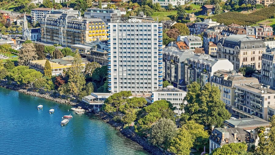 Mona Montreux