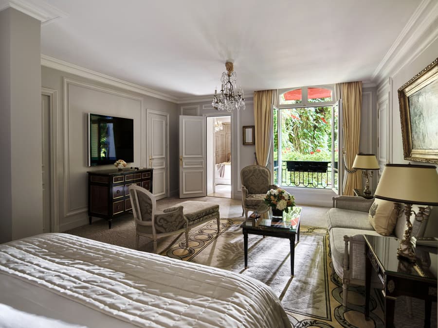 Hôtel Plaza Athénée - Dorchester Collection