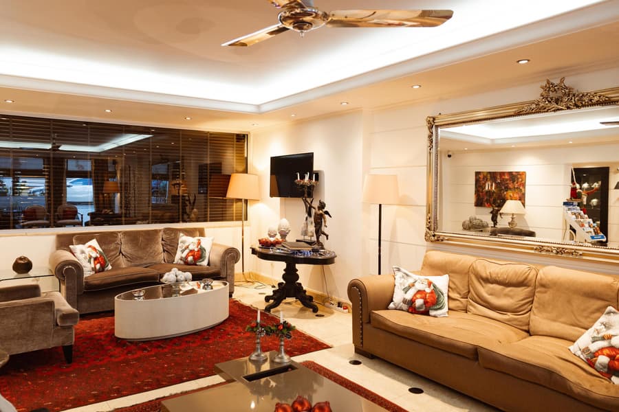 Best Western Plus Embassy Hotel