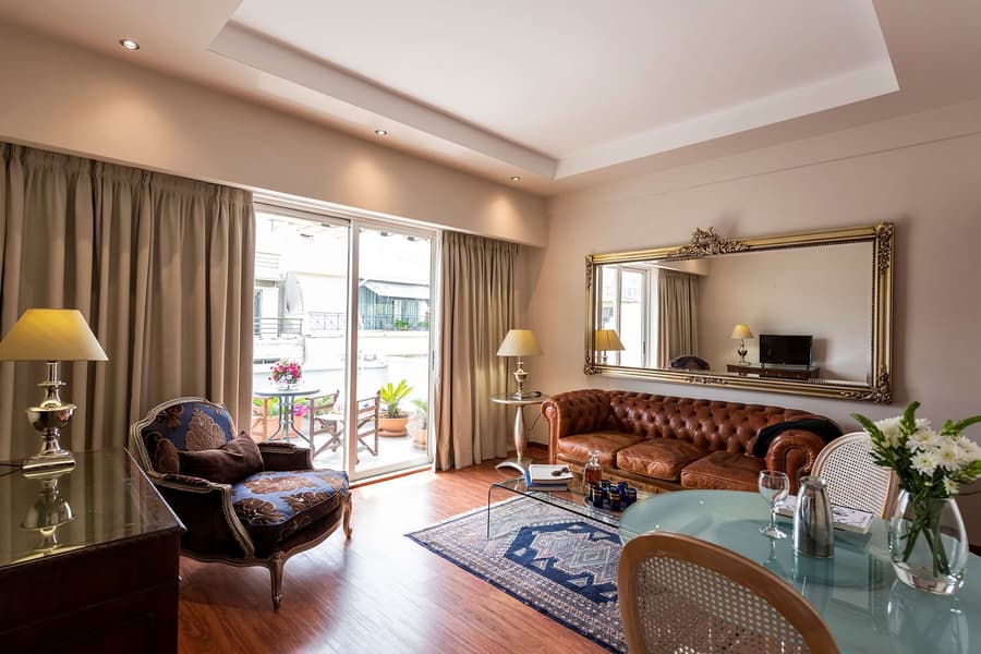 Best Western Plus Embassy Hotel