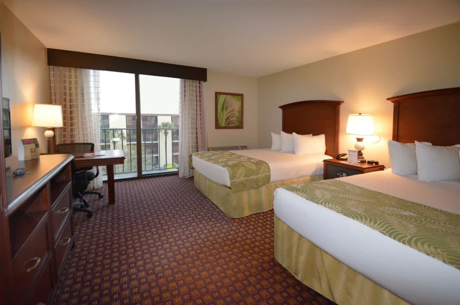Rosen Inn, closest to Universal