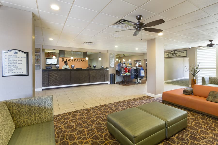 Rosen Inn, closest to Universal