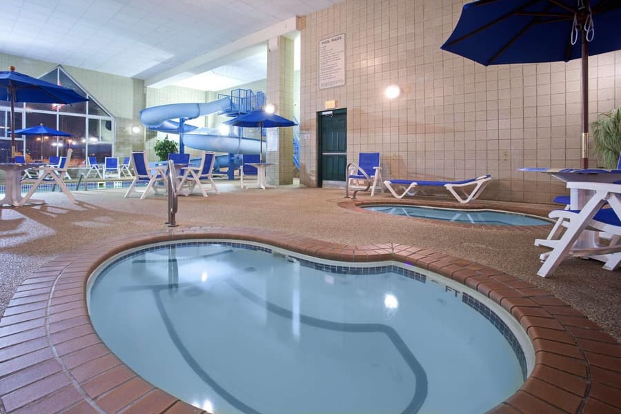 Country Inn & Suites by Radisson, Rapid City, SD