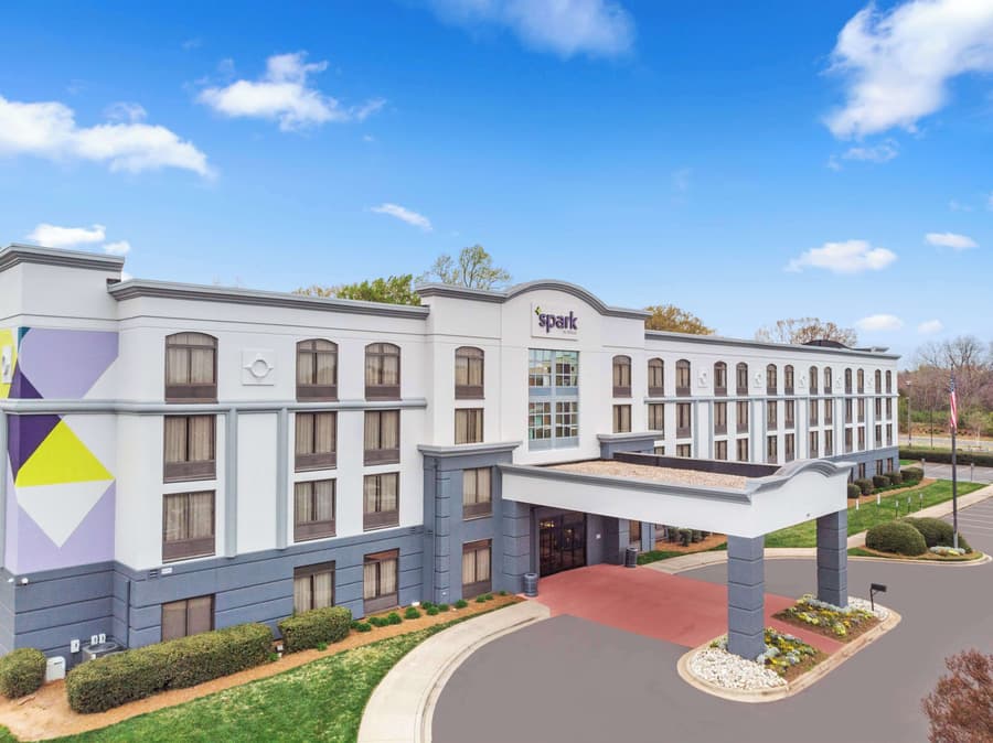 Spark by Hilton Charlotte Tyvola I-77