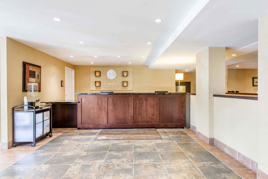 Comfort Inn & Suites