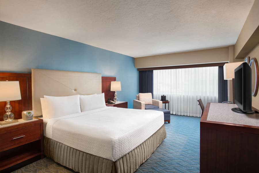Crowne Plaza Los Angeles Harbor Hotel by IHG