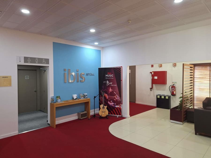 ibis Setubal