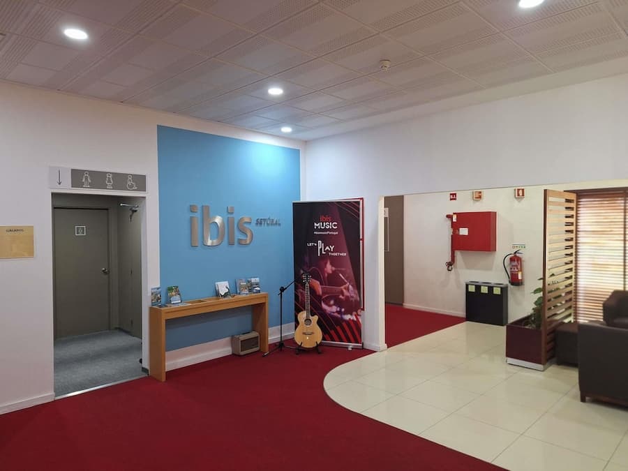 ibis Setubal