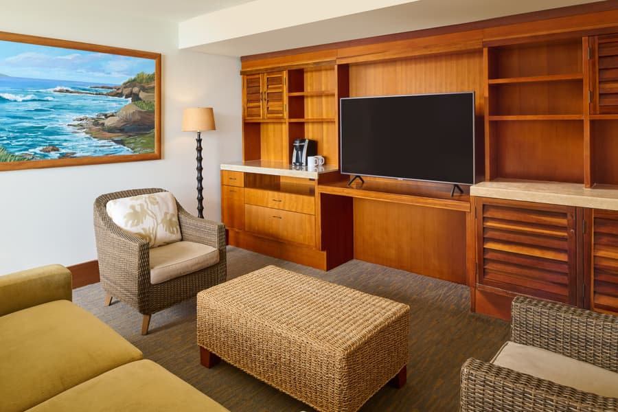 Royal Lahaina Resort & Bungalows