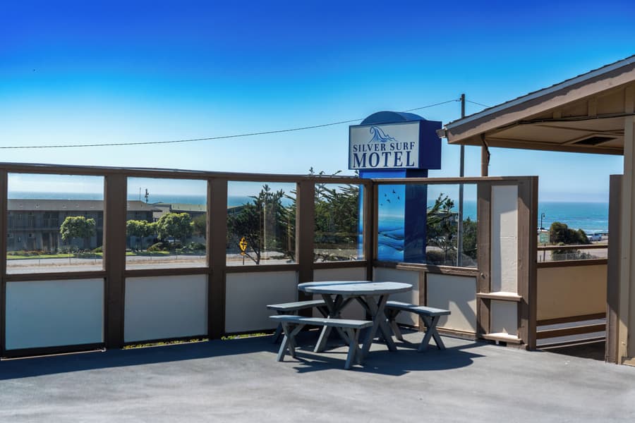 Silver Surf Motel