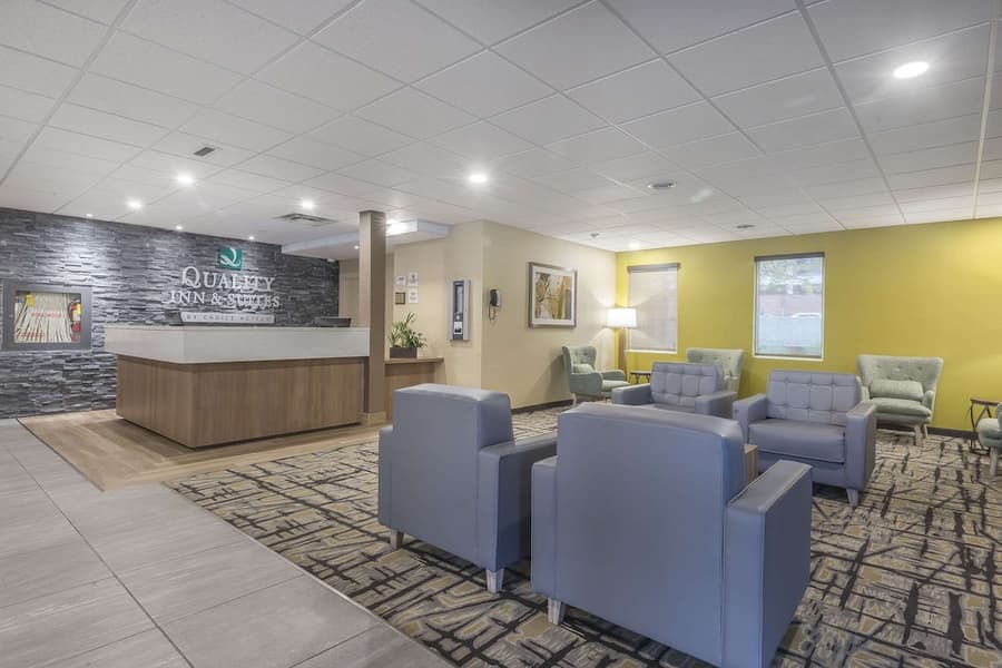 Quality Inn & Suites Downtown Windsor