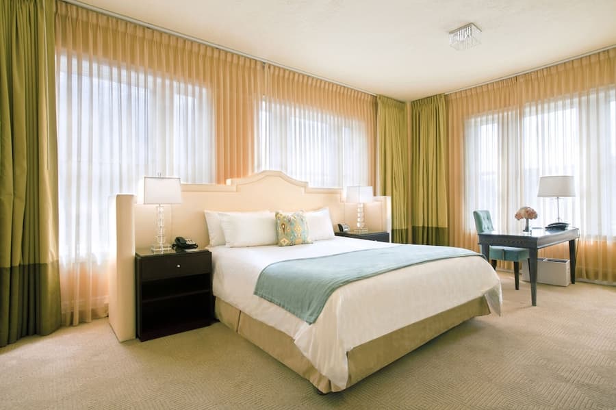 Hotel deLuxe