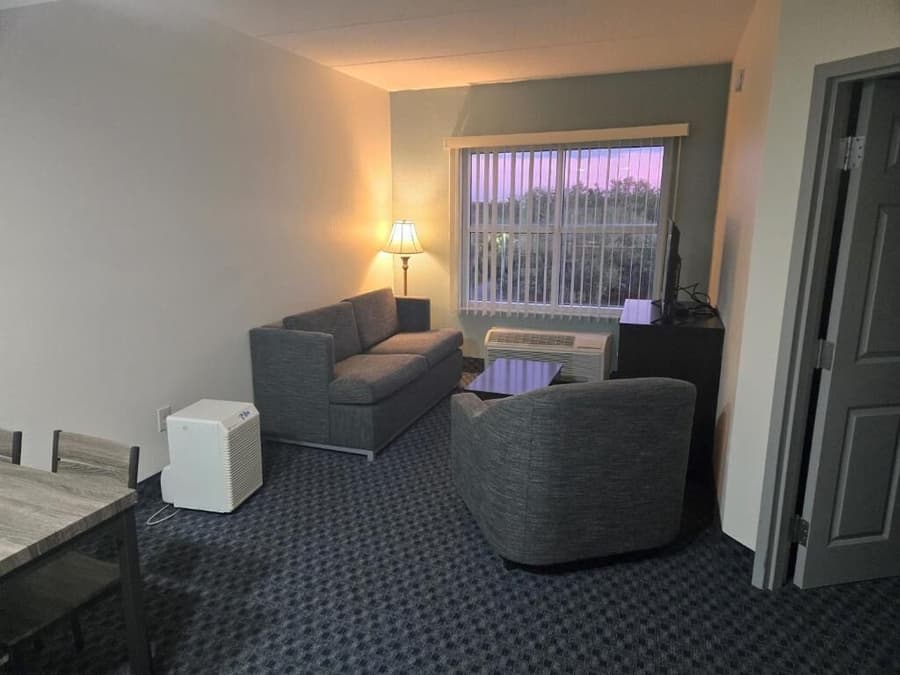 Allure Suites
