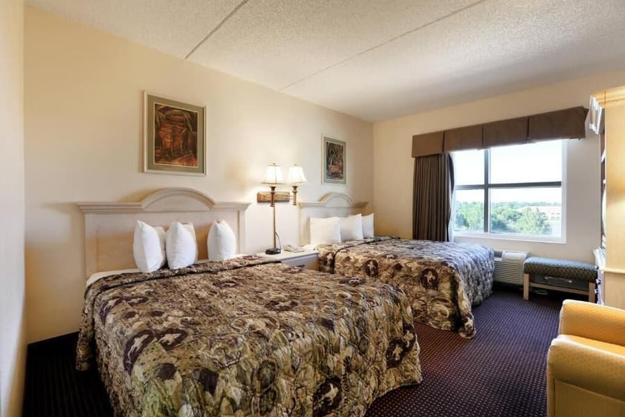 Allure Suites