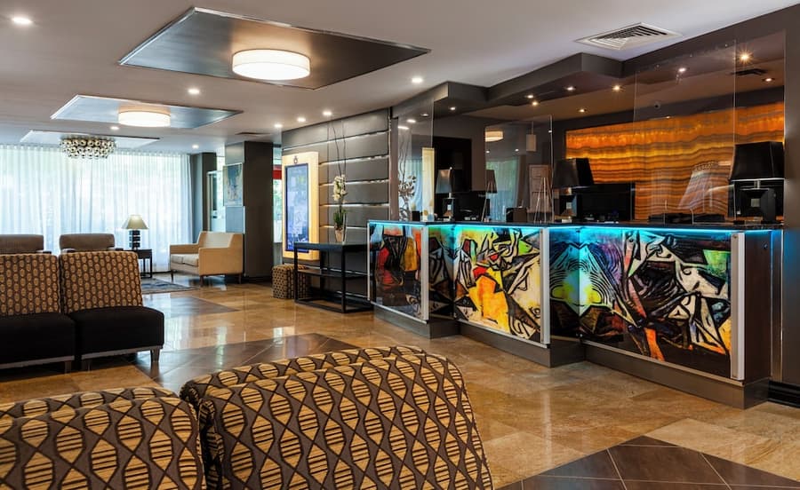 Le Nouvel Hotel