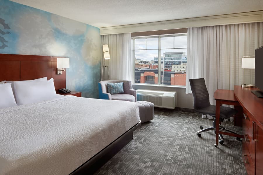 Courtyard by Marriott Downtown Ottawa