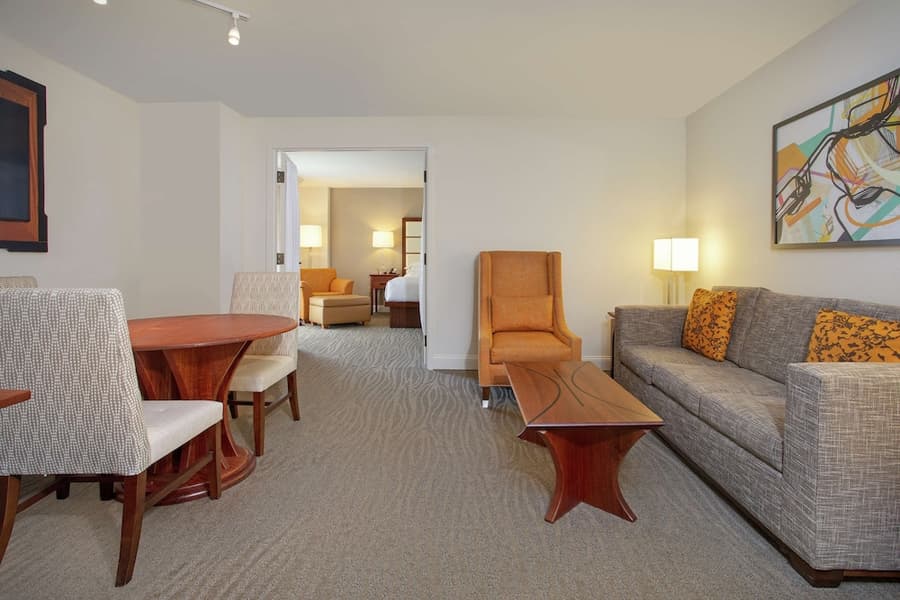 Hilton Naples