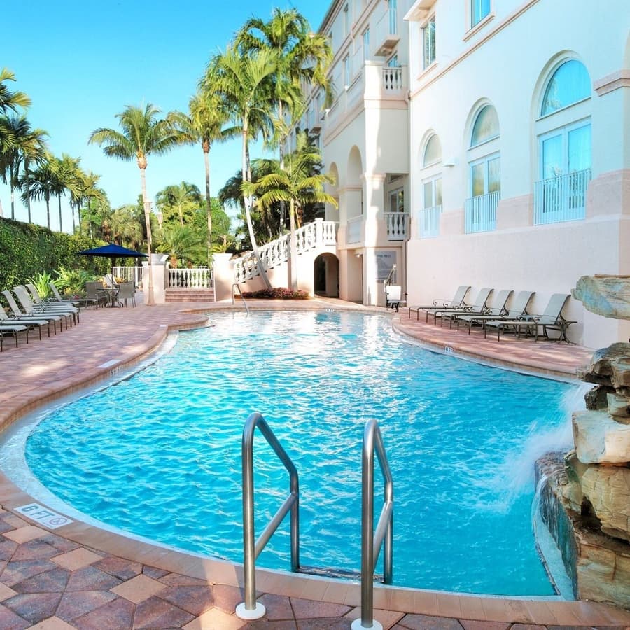 Hilton Naples