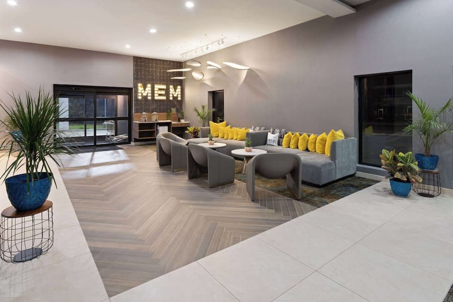 La Quinta Inn & Suites by Wyndham Memphis I-240