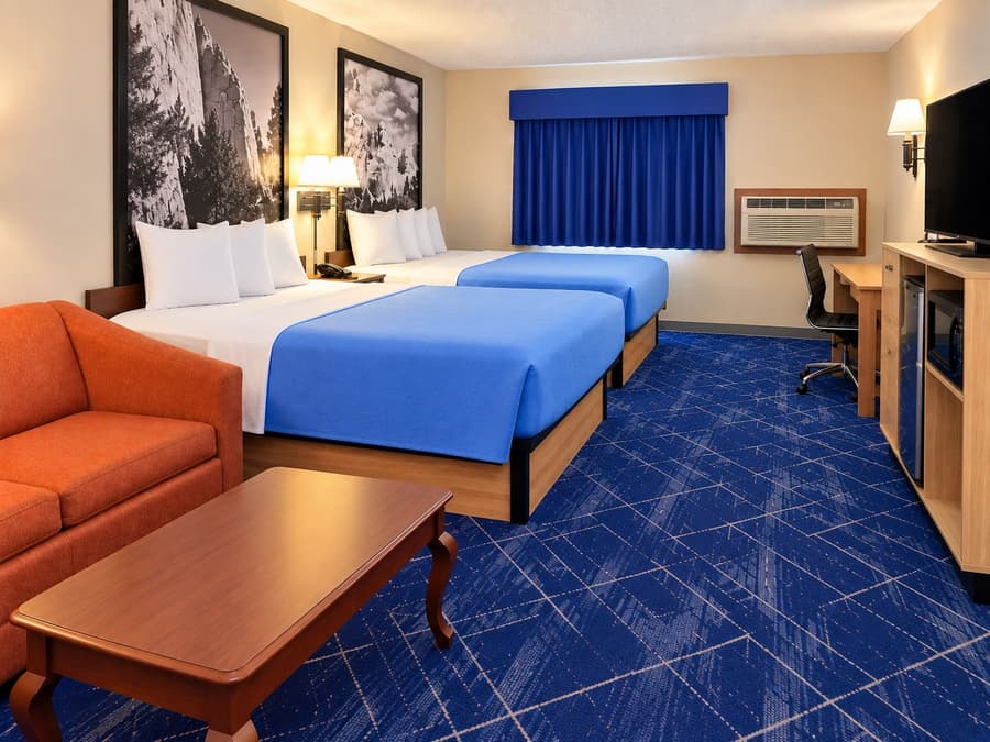 Super 8 by Wyndham Hot Springs