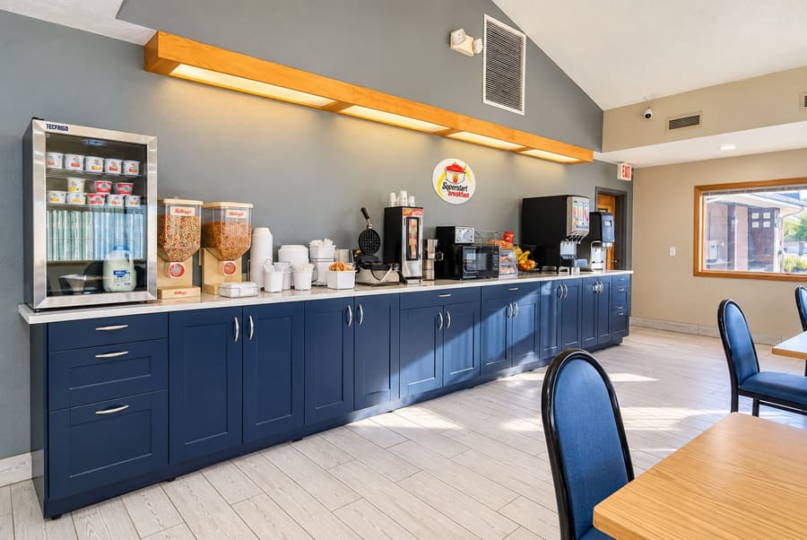 Super 8 by Wyndham Hot Springs