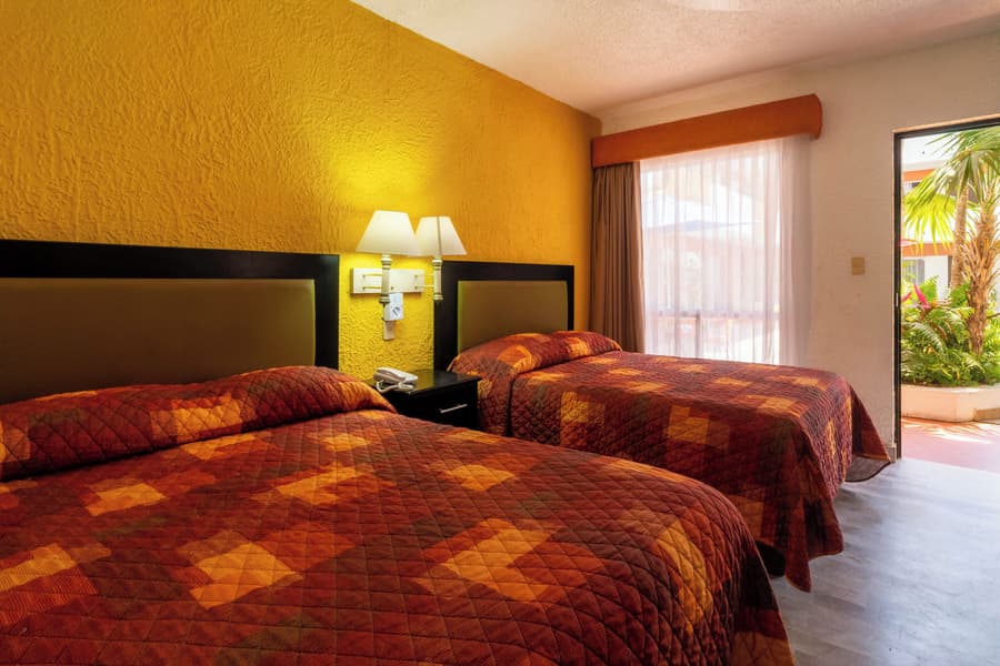 Azteca Inn