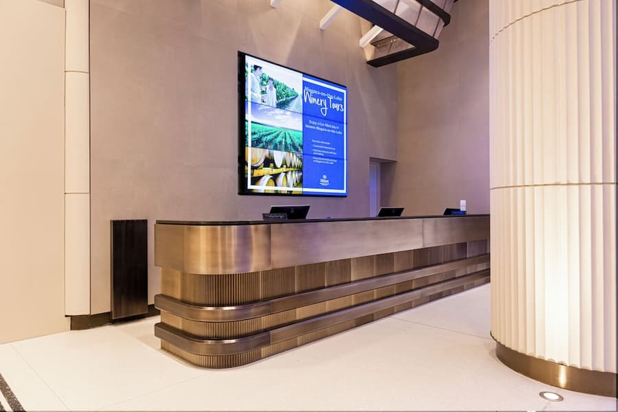 Hilton Niagara Falls/Fallsview Hotel & Suites