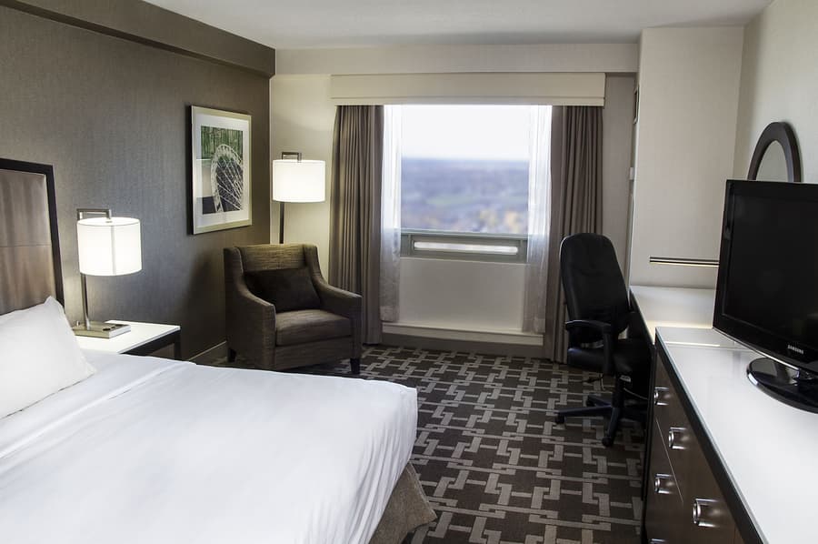 Hilton Niagara Falls/Fallsview Hotel & Suites