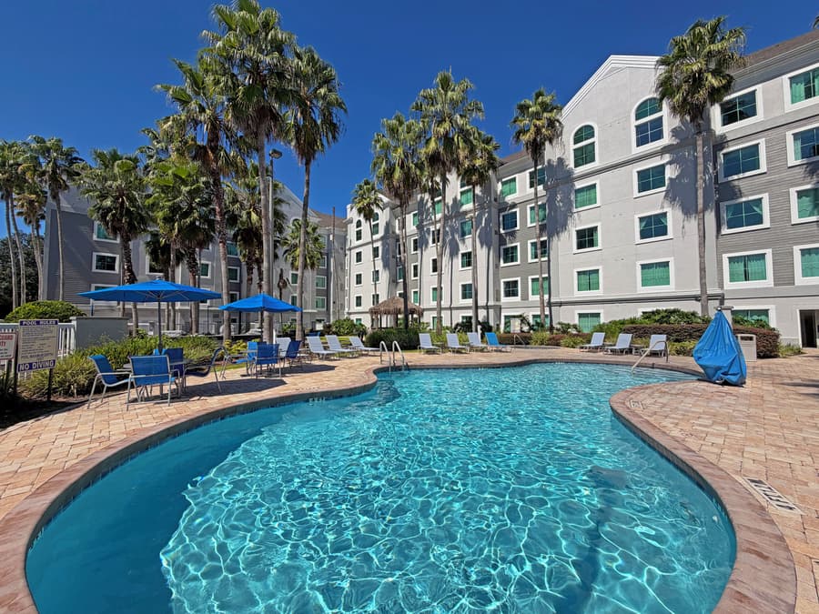 The Palms at 8303 - Lake Buena Vista